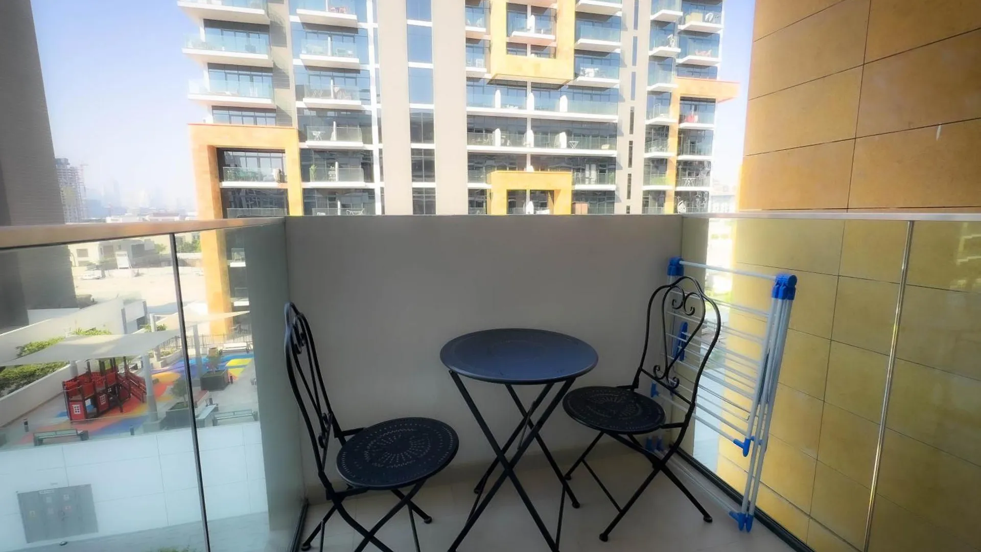 Lavish Studio 10 Min Downtown Dubai